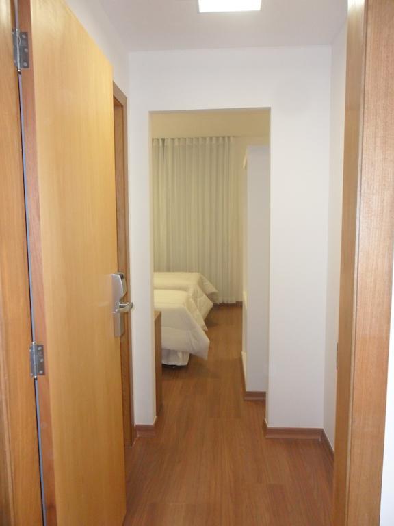 Lord Hotel Aeroporto Confins Веспасиано Номер фото